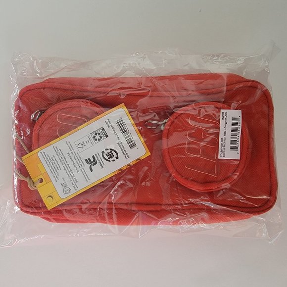 Lego Other - LEGO Hip Pack, Shaped like a 1x2 LEGO brick, durable brand new fanny pack